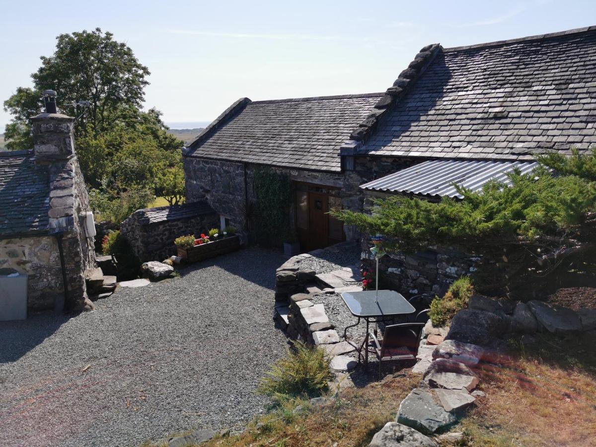 Ty Gwennol Near Gilfach Goch Daire Llanbedr  Dış mekan fotoğraf